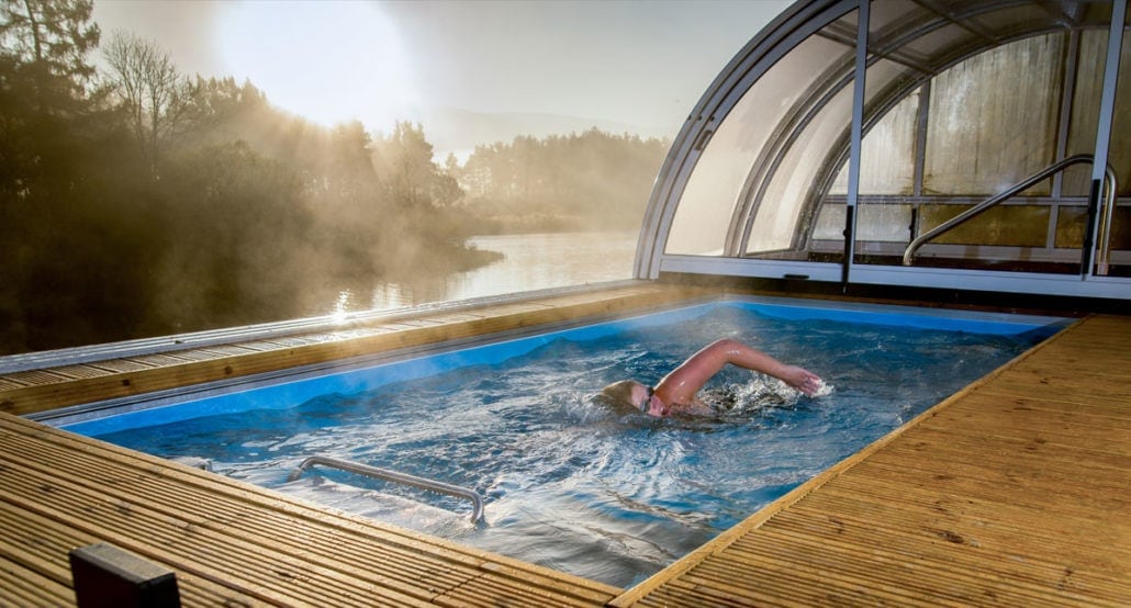 Endless Pools, Performance, utomhus med trädäck