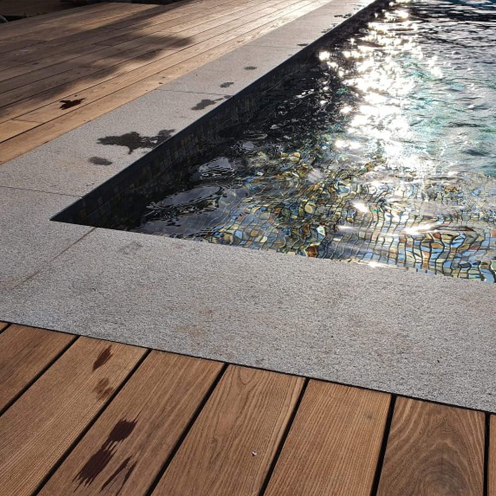 Stensarg Modena till pool, granitsten