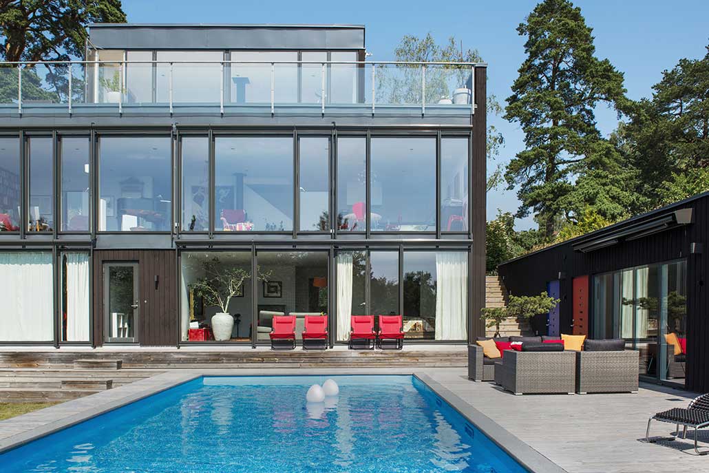 Inspiration för att bygga härlig pool i Sverige.